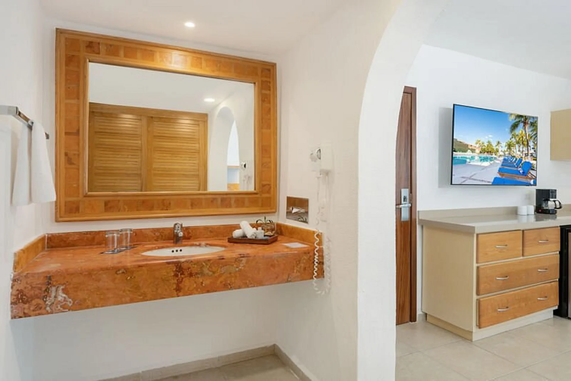 baño de habitacion en el hotel Beachscape Kin Ha