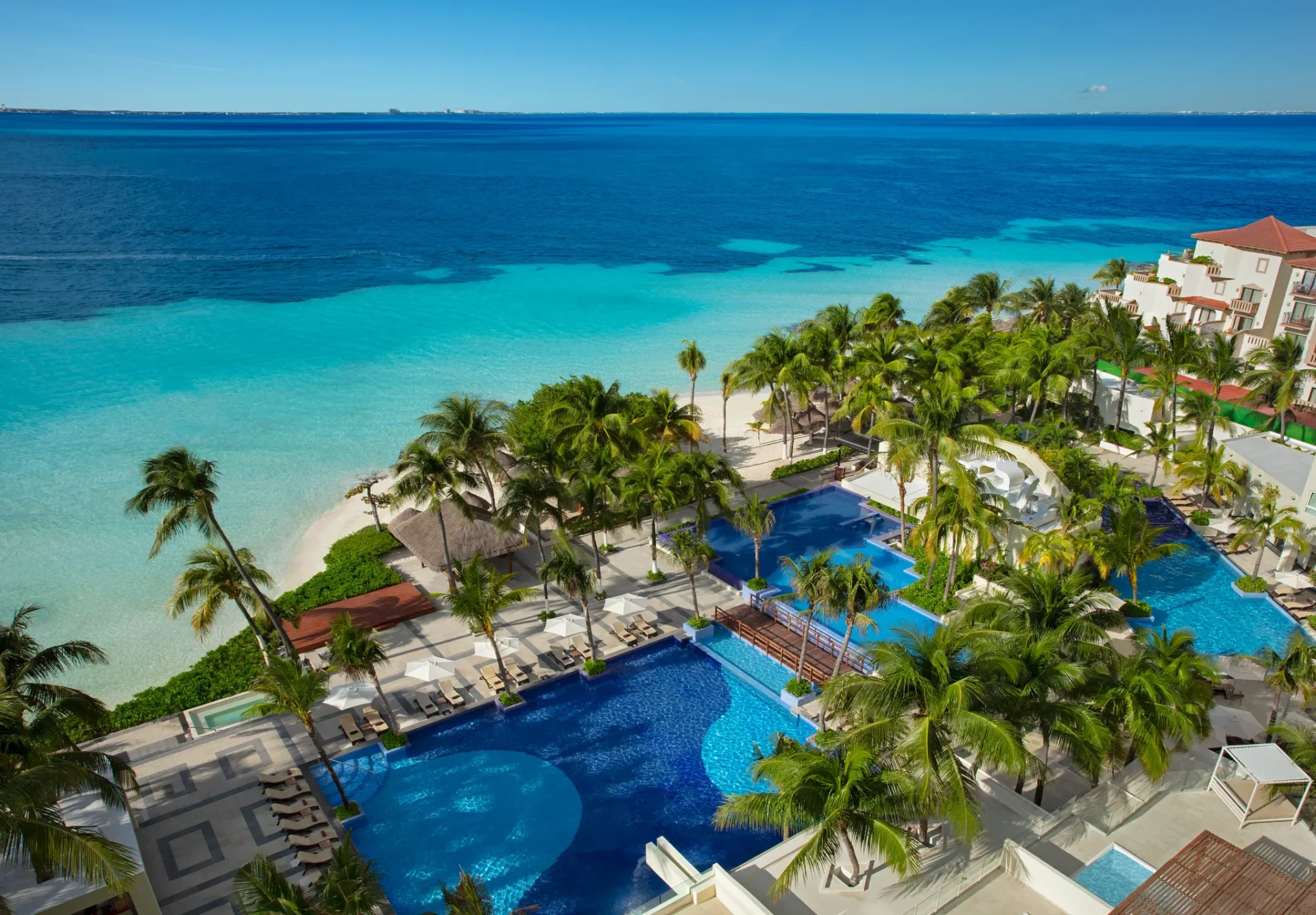 Linda vista de las instalaciones del hotel Dreams Sands Cancún